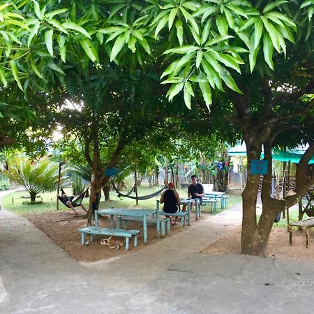 Fat Monkey Hostel Coron Exterior foto