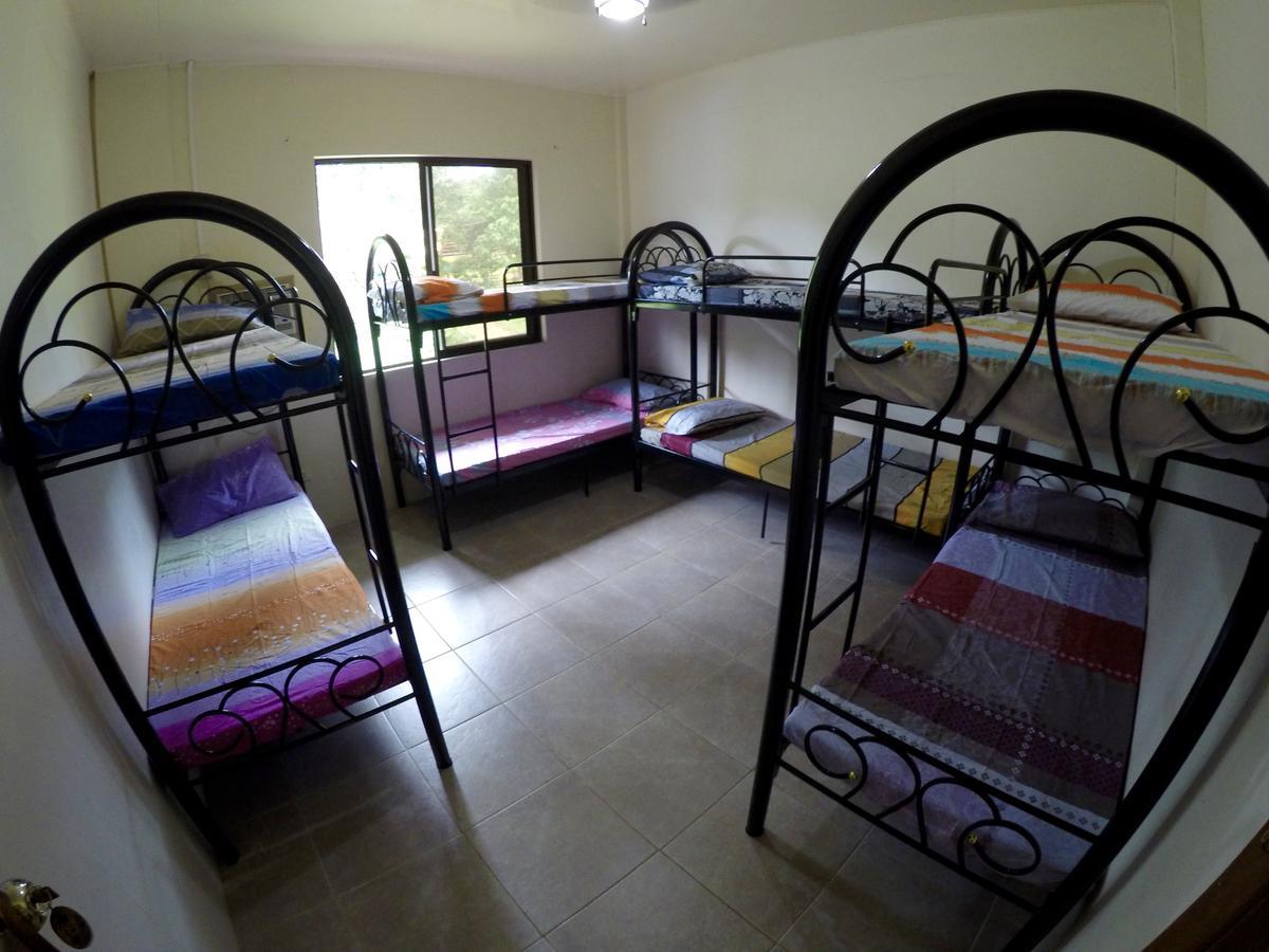 Fat Monkey Hostel Coron Exterior foto