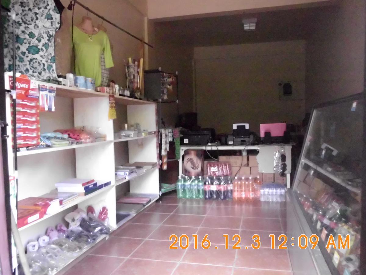 Fat Monkey Hostel Coron Exterior foto